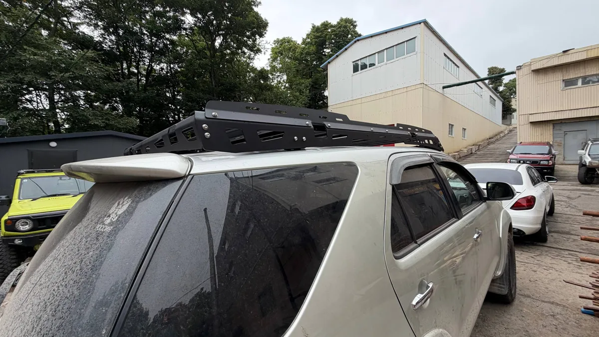 Багажник экспедиционный Toyota Fortuner (2004–2015) с бортами