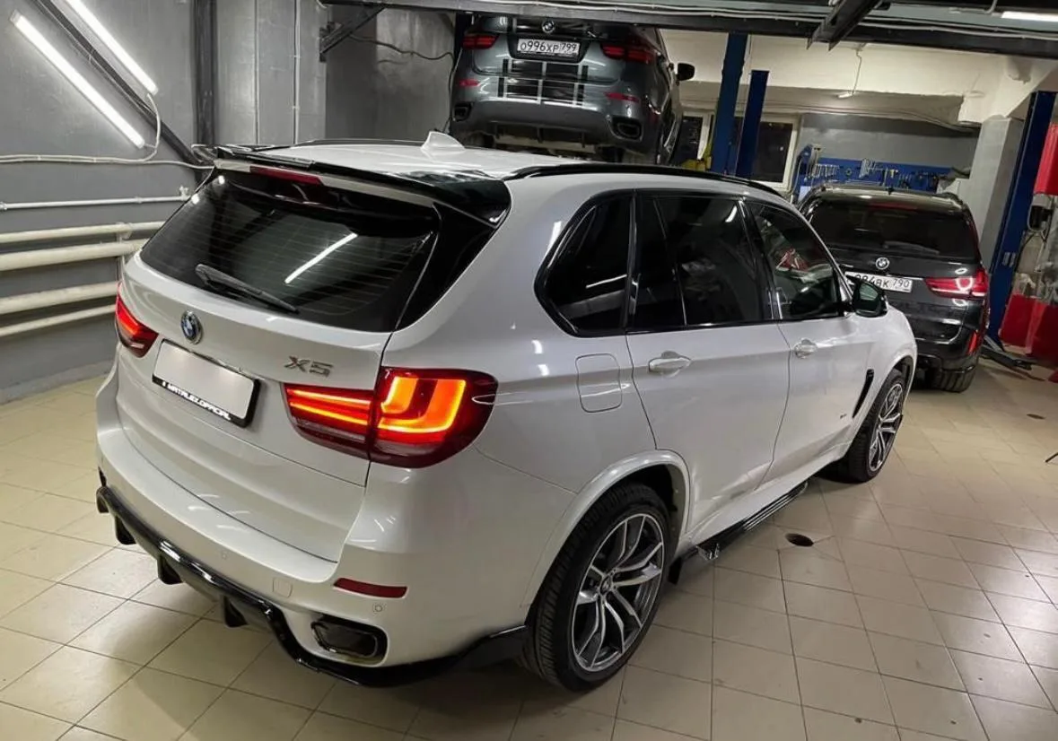 Диффузор заднего бампера BMW X5 F15 в стиле G05