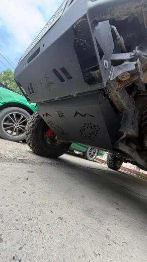 Защита днища Toyota Hilux Surf 185 (комплект 3 элемента) — фото 2